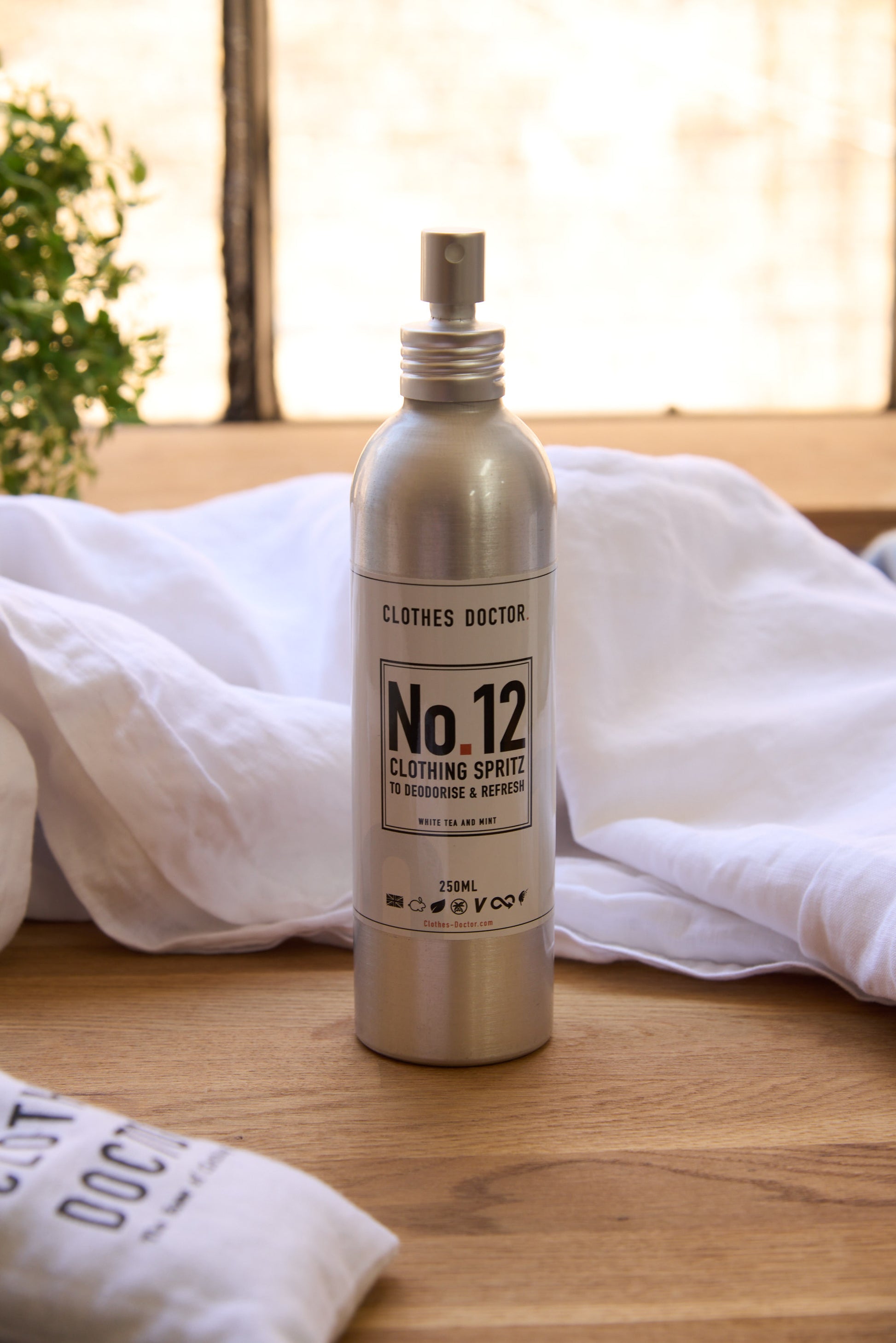 No 12 Deodorising Clothes Spritz 250ml